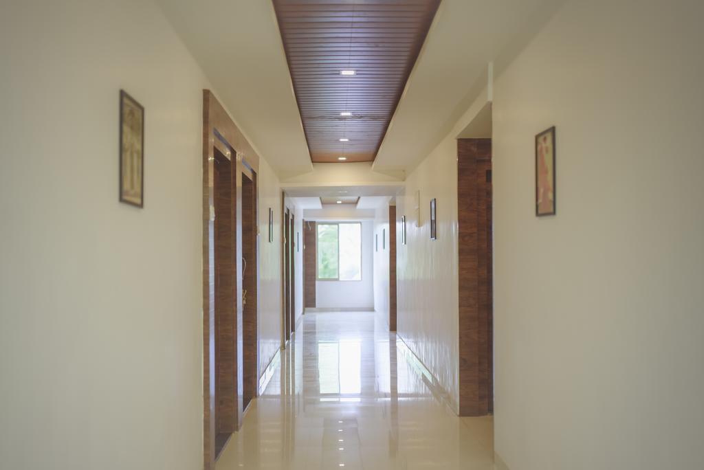 נגאון White House Beach Resort מראה חיצוני תמונה