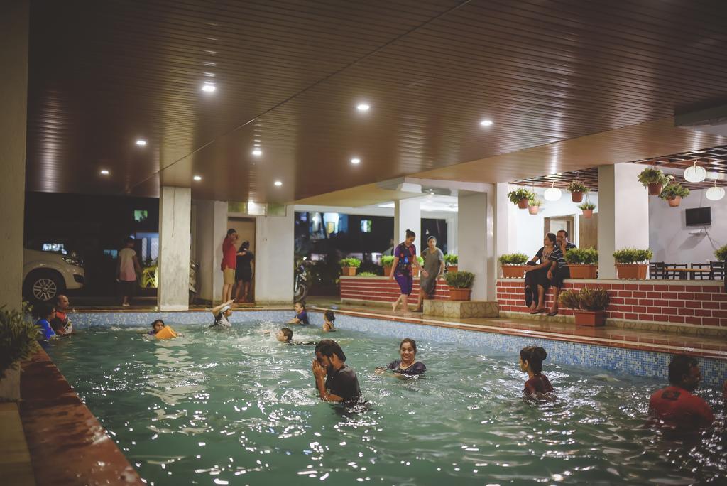 נגאון White House Beach Resort מראה חיצוני תמונה