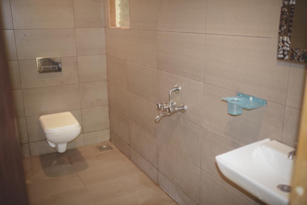 נגאון White House Beach Resort מראה חיצוני תמונה